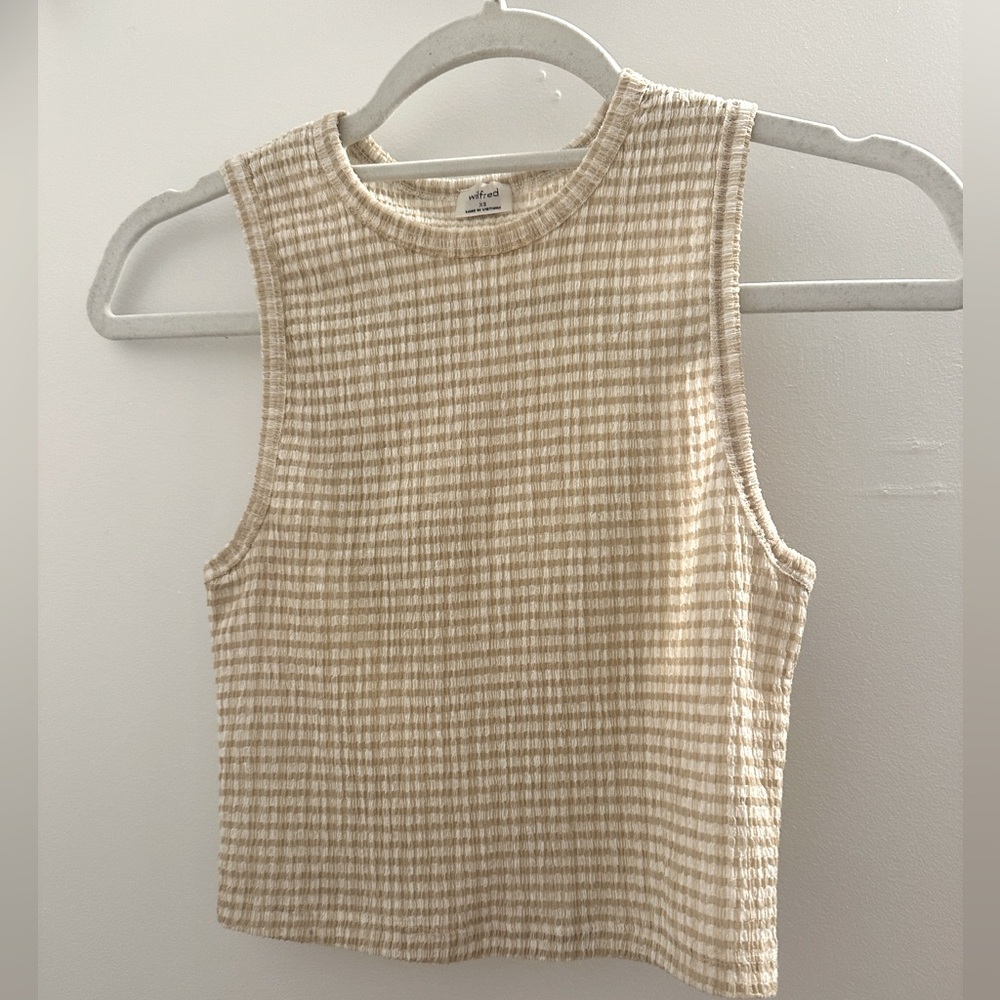 Aritzia crop top
